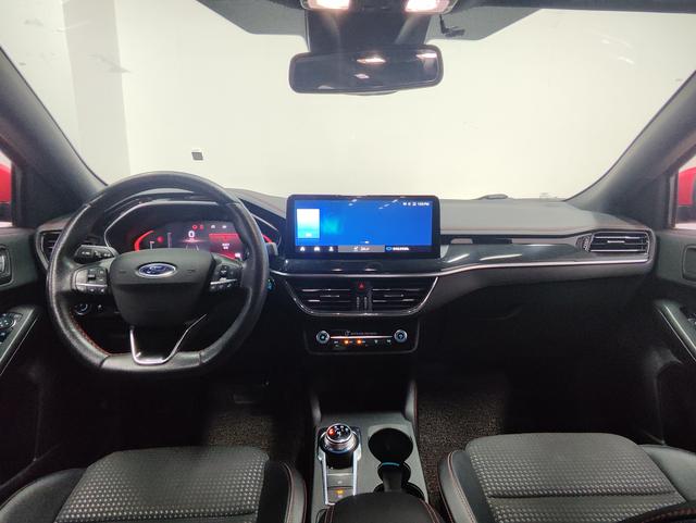 Ford Focus ST 2021 thumb 12