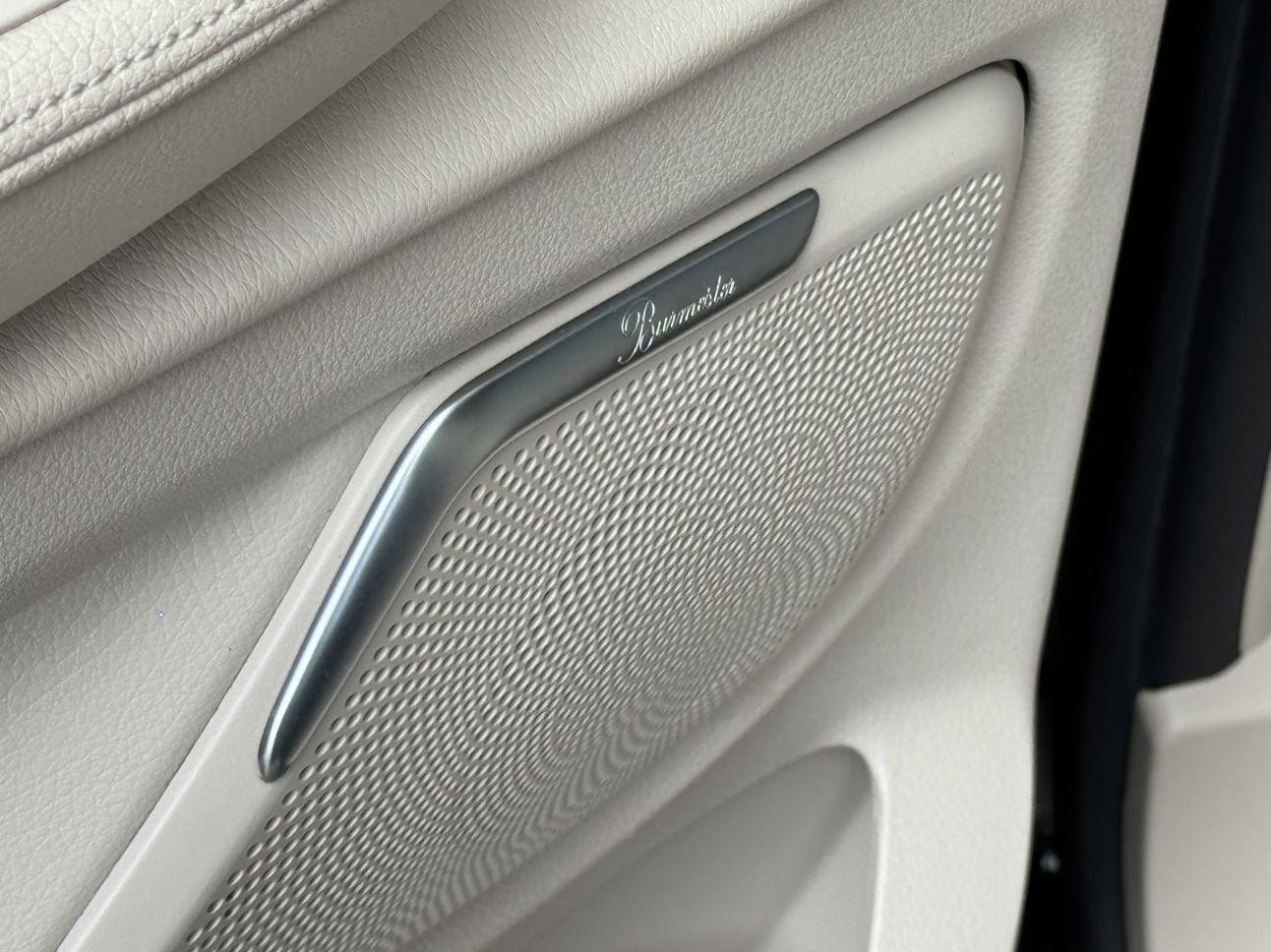 Mercedes-Benz V-Класс 2022 thumb 5