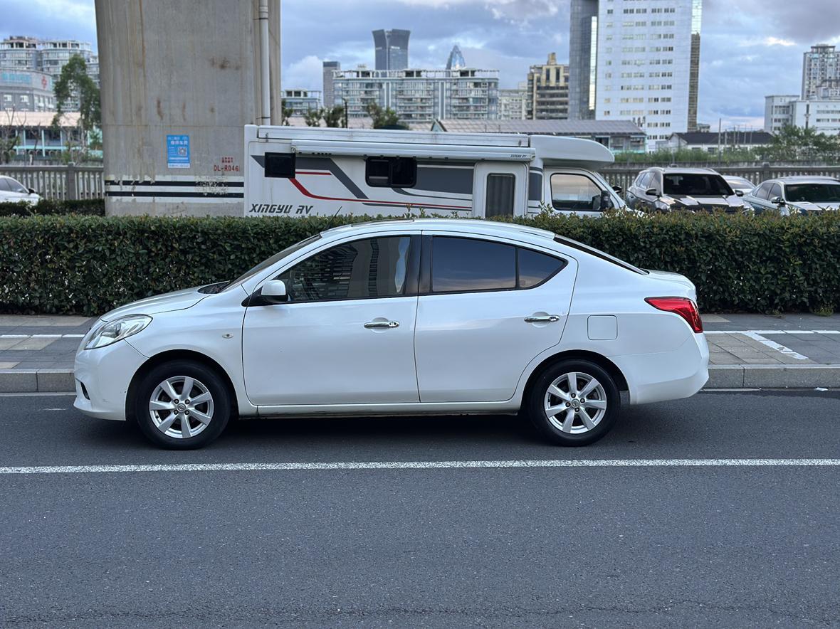 Nissan Sunny 2011 thumb 11