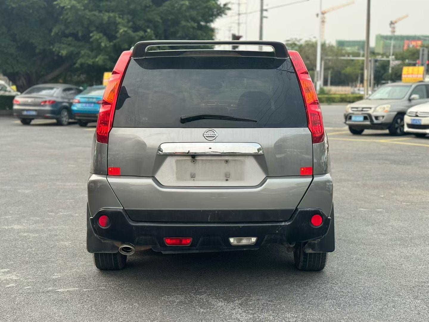 Nissan X-Trail 2010 thumb 3
