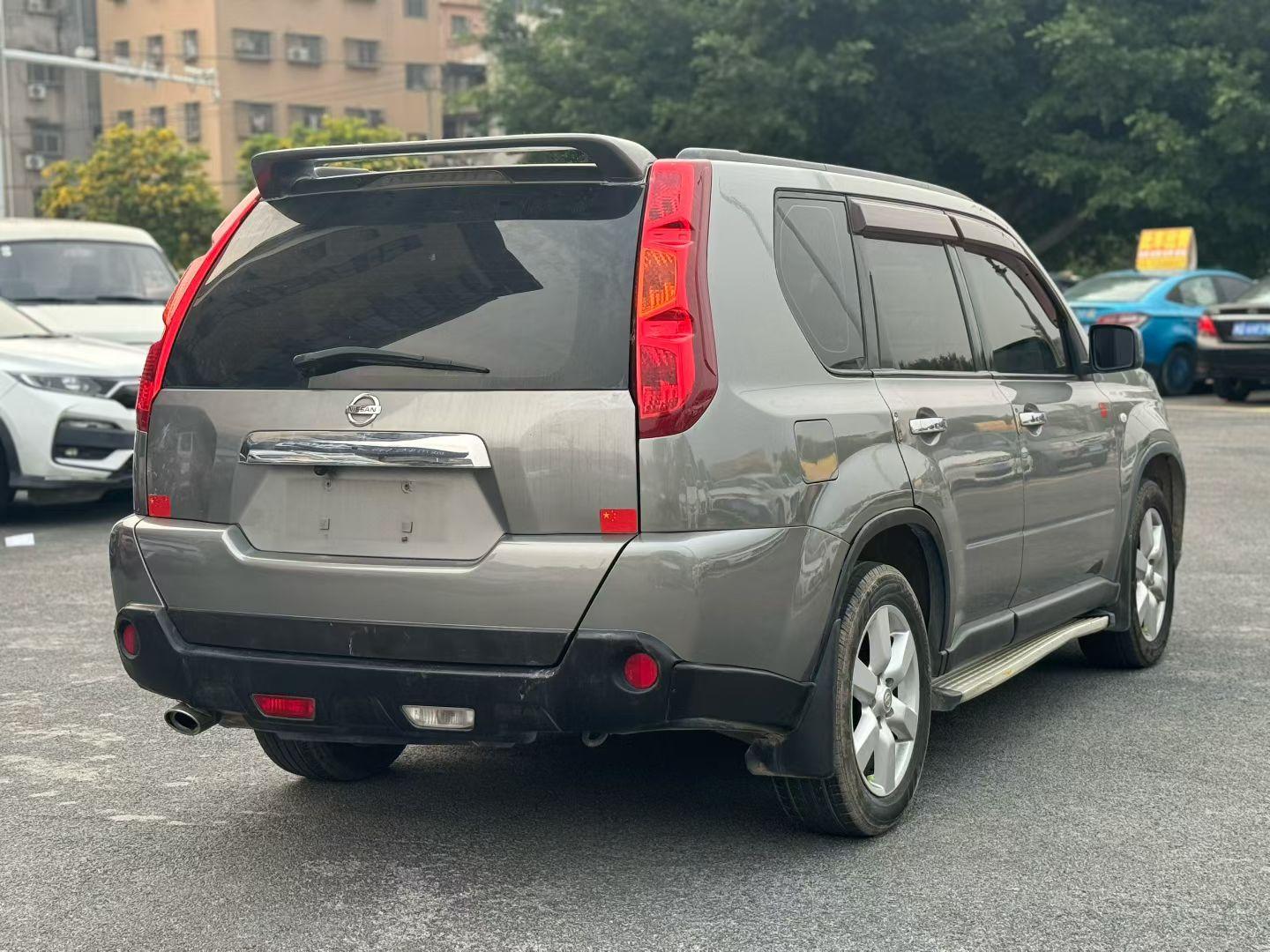 Nissan X-Trail 2010 thumb 4