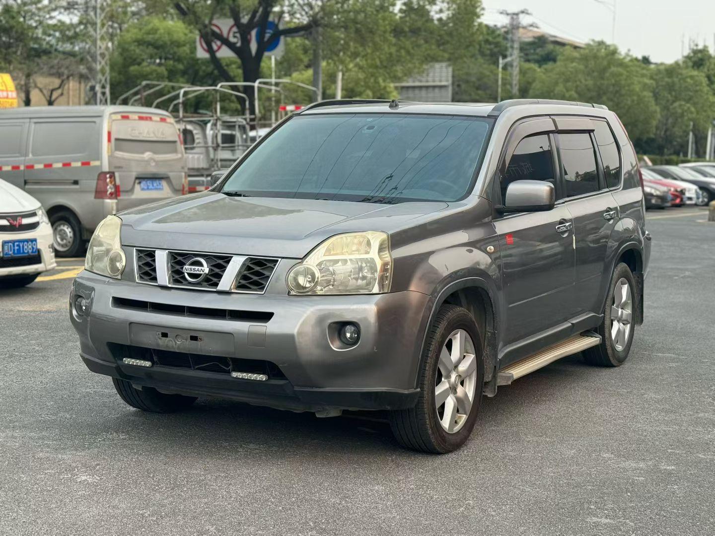 Nissan X-Trail 2010 thumb 8