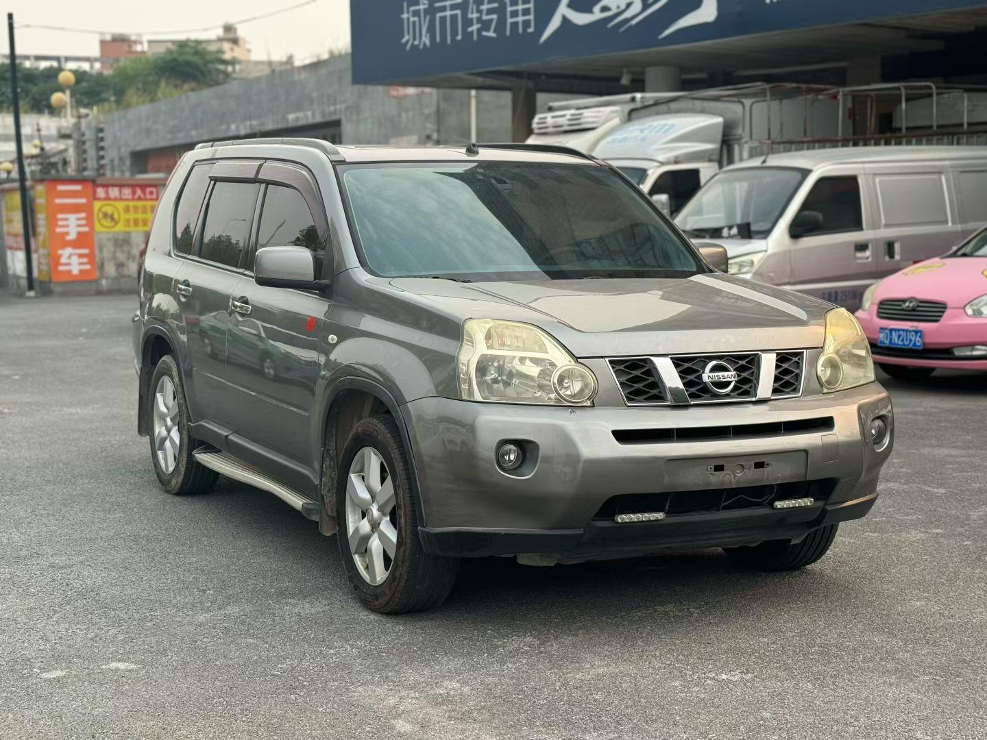 Nissan X-Trail 2010 thumb 10