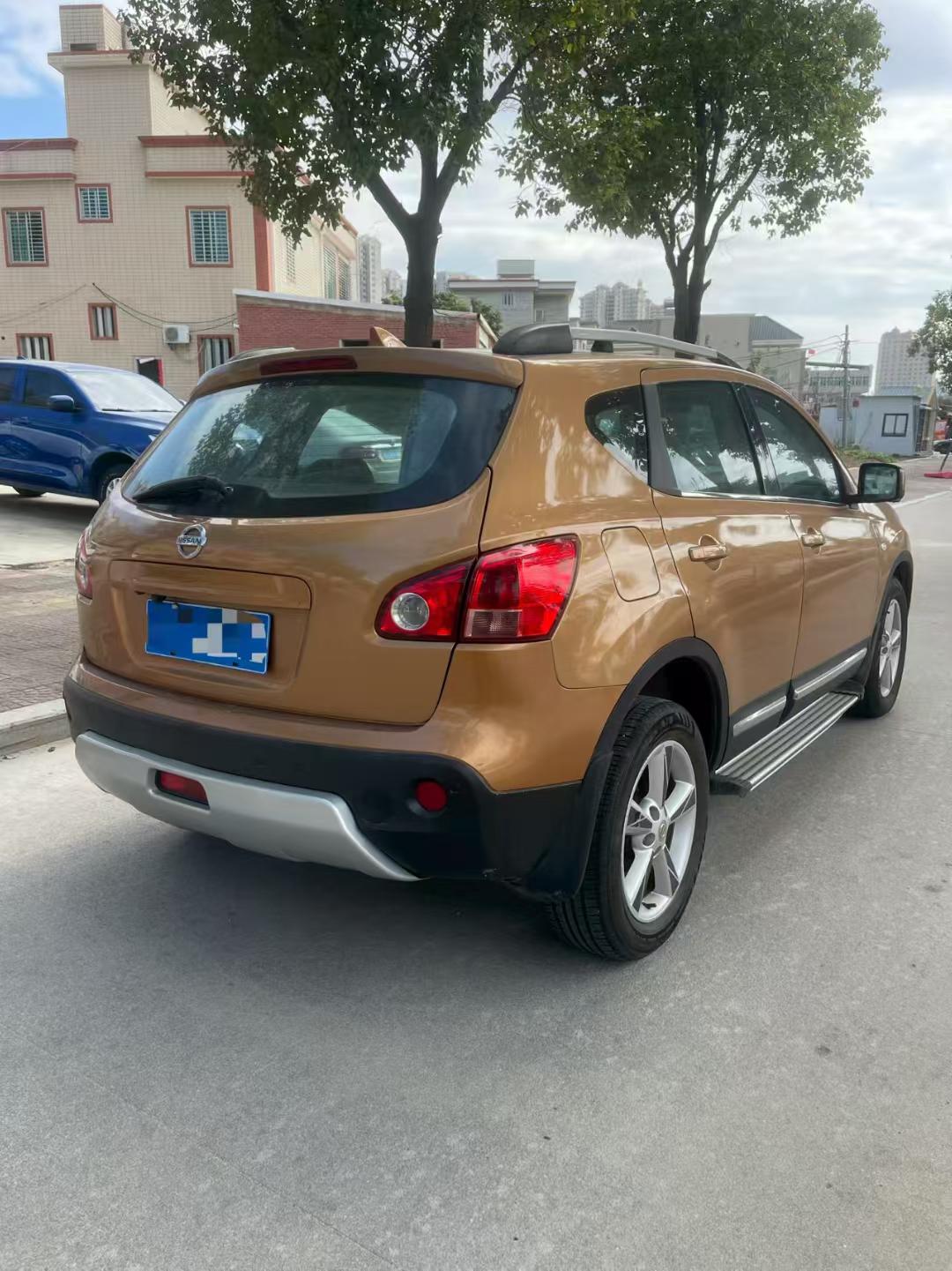 Nissan Qashqai+2 2013 thumb 4