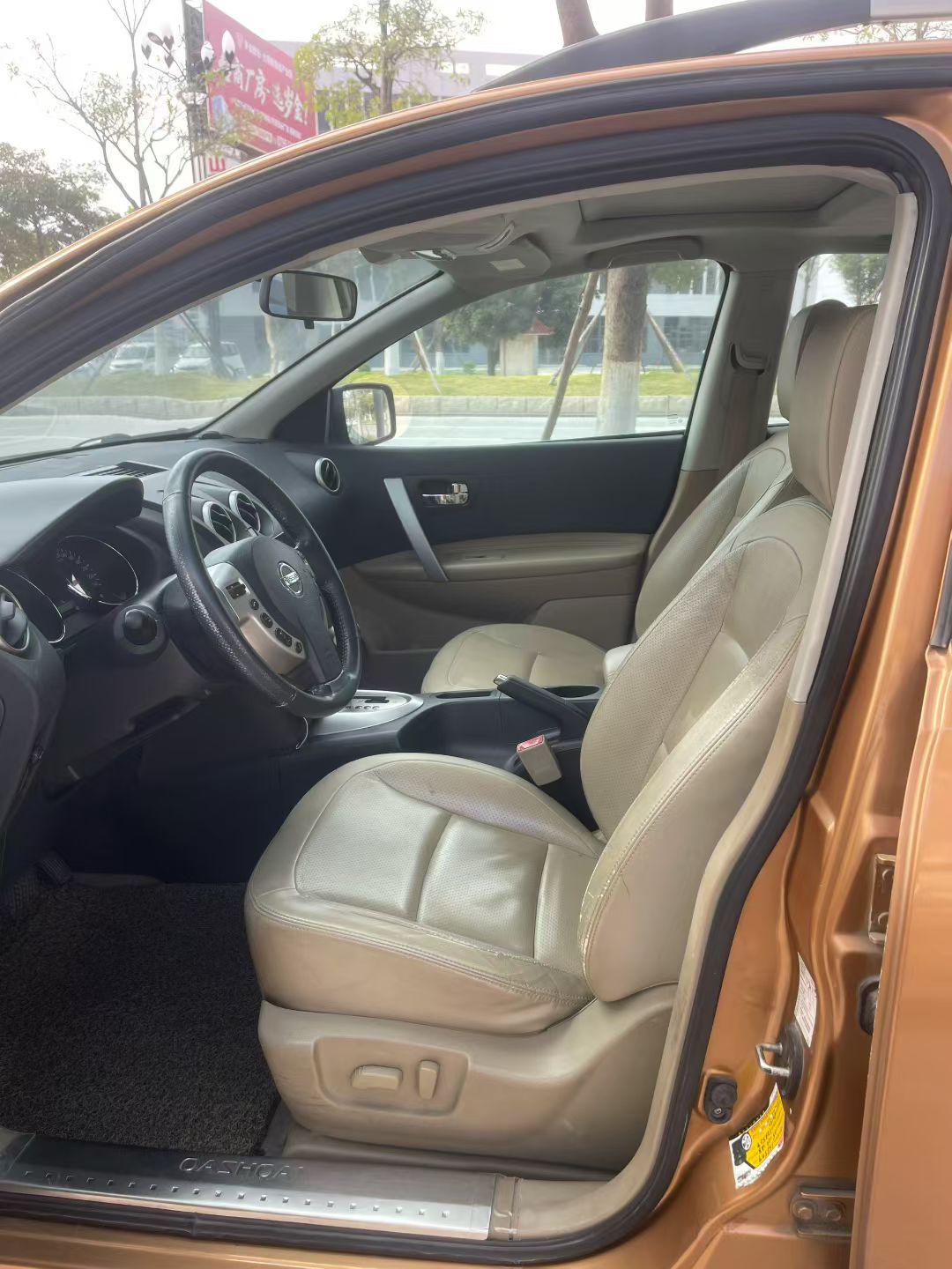 Nissan Qashqai+2 2013 thumb 6