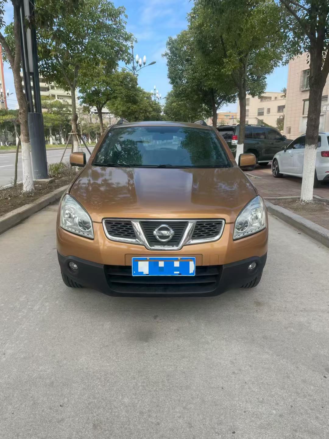 Nissan Qashqai+2 2013 thumb 9
