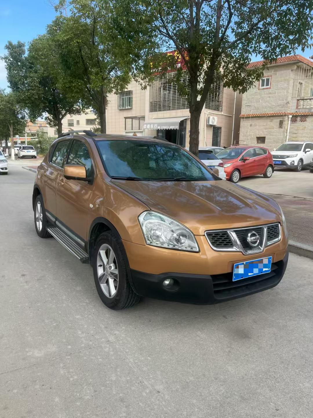 Nissan Qashqai+2 2013 thumb 10