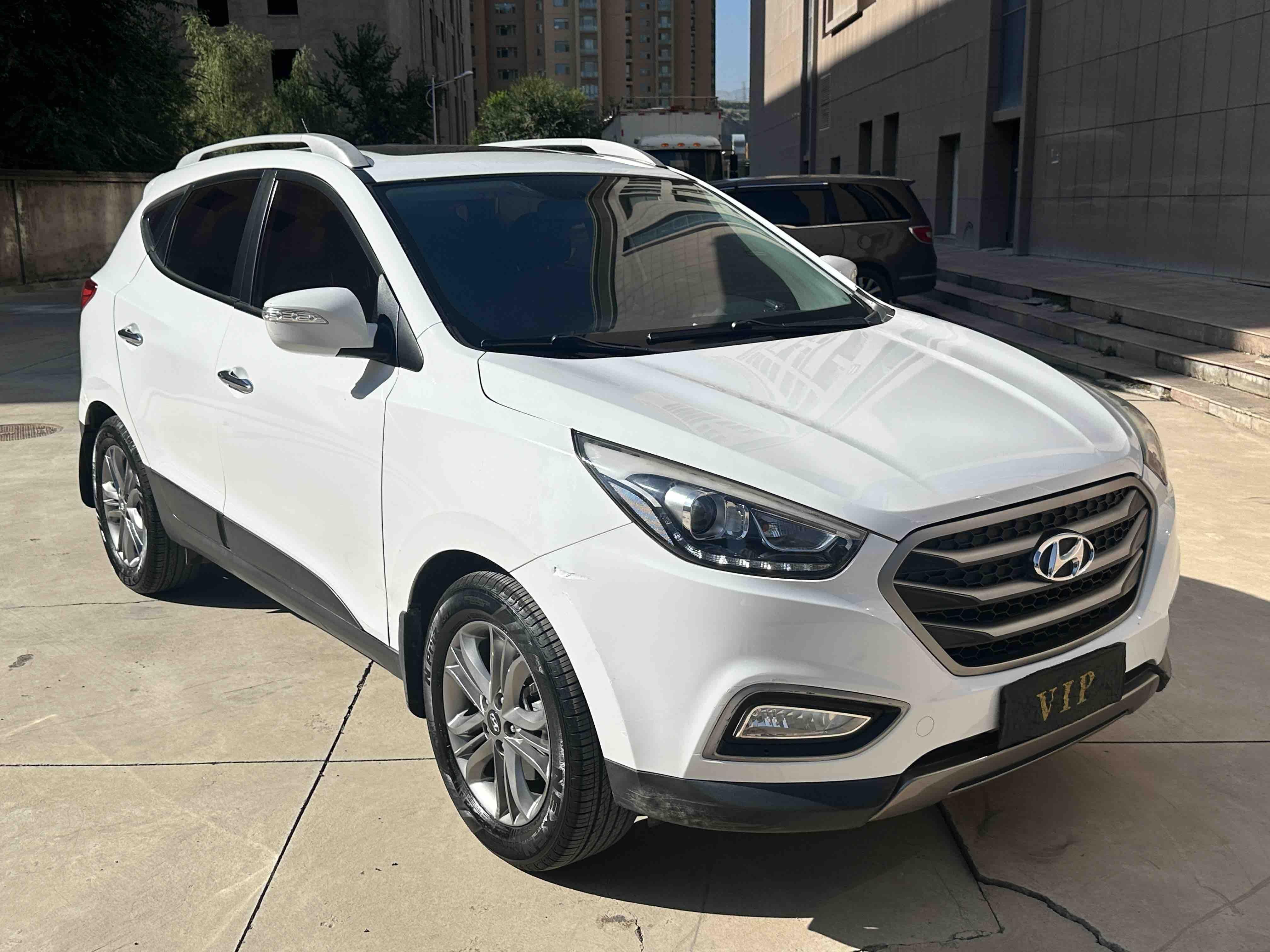 Hyundai ix35 2013 thumb 12