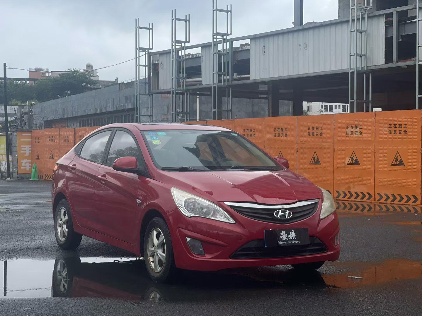 Hyundai Solaris 2010 thumb 10