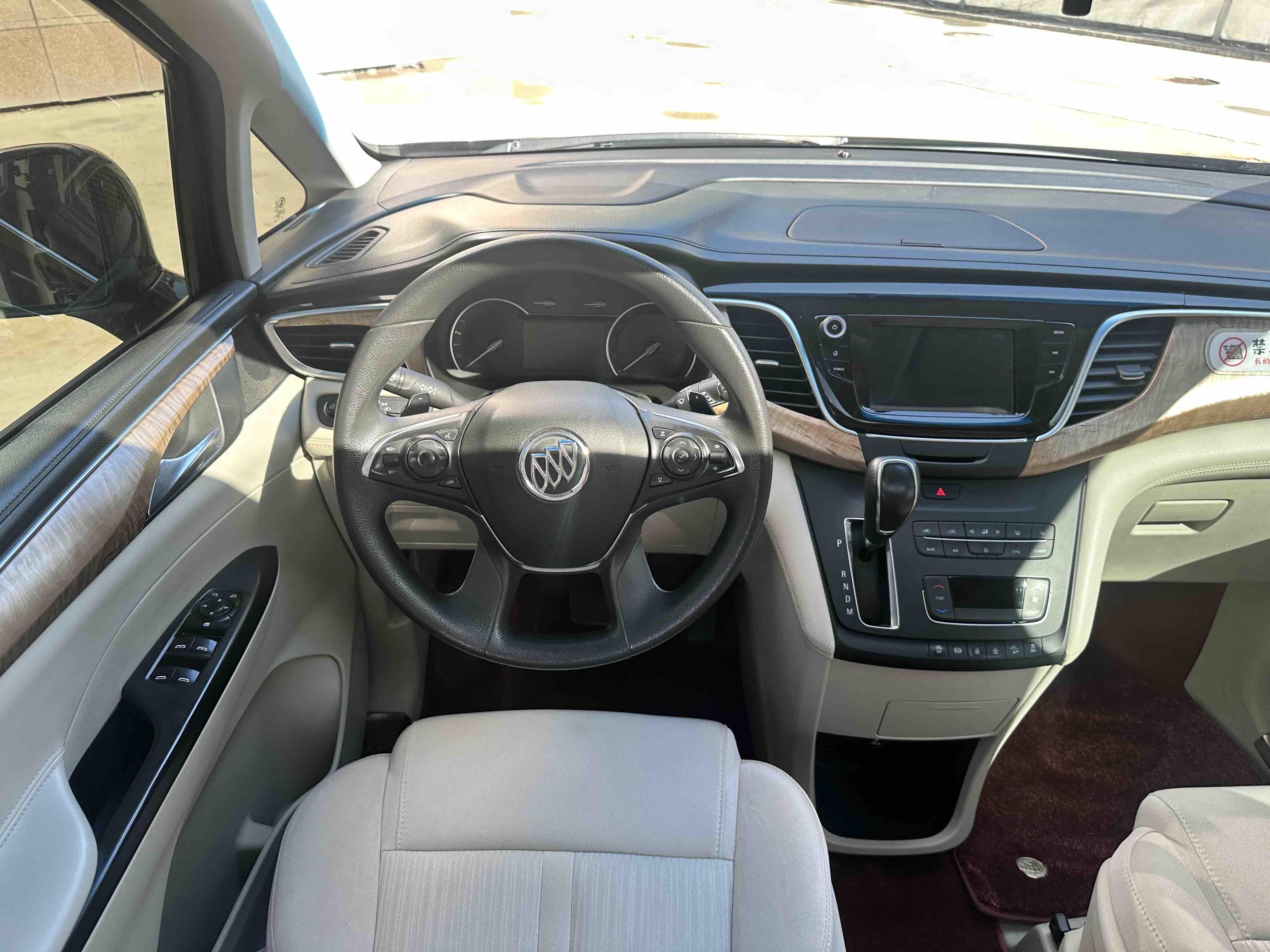 Buick GL8 2017 thumb 7