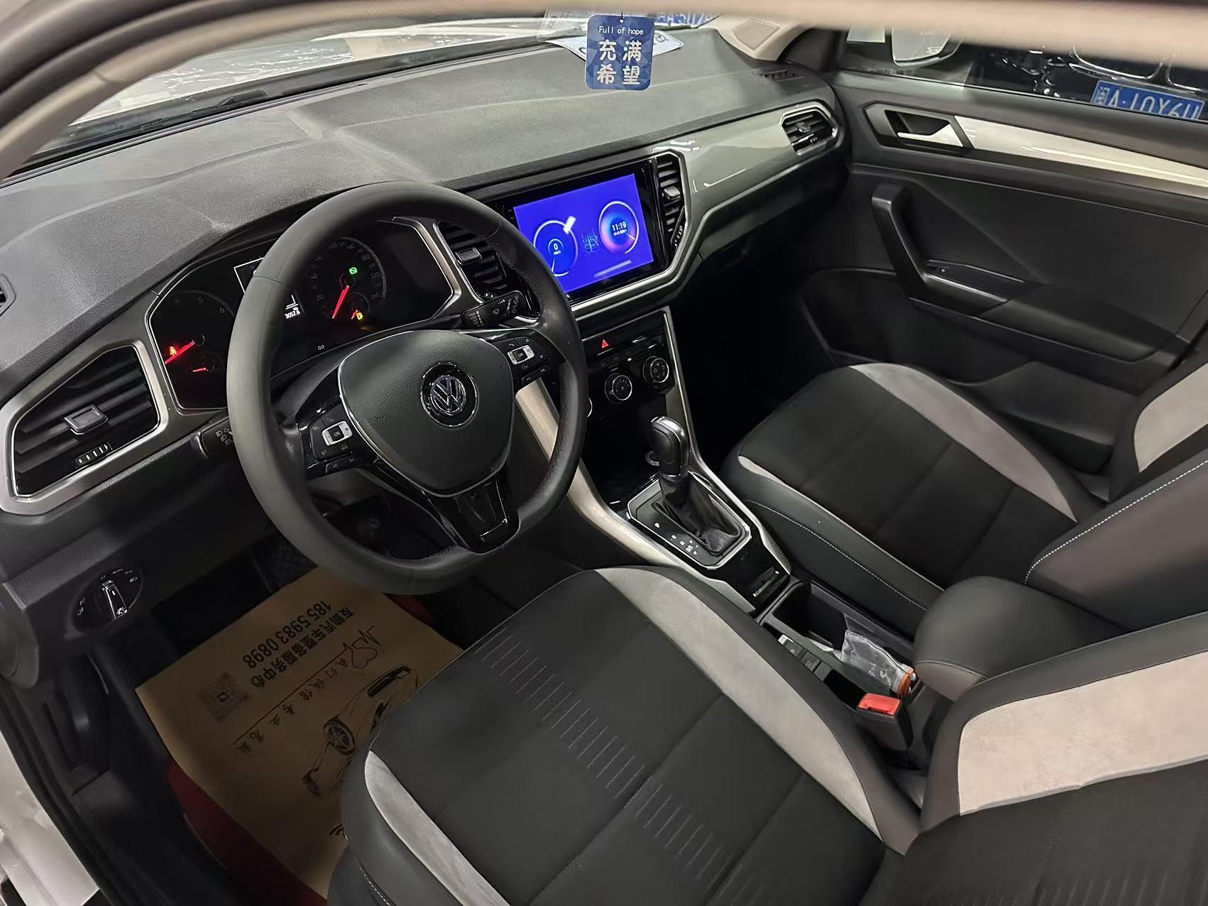 Volkswagen T-Roc 2018 thumb 4