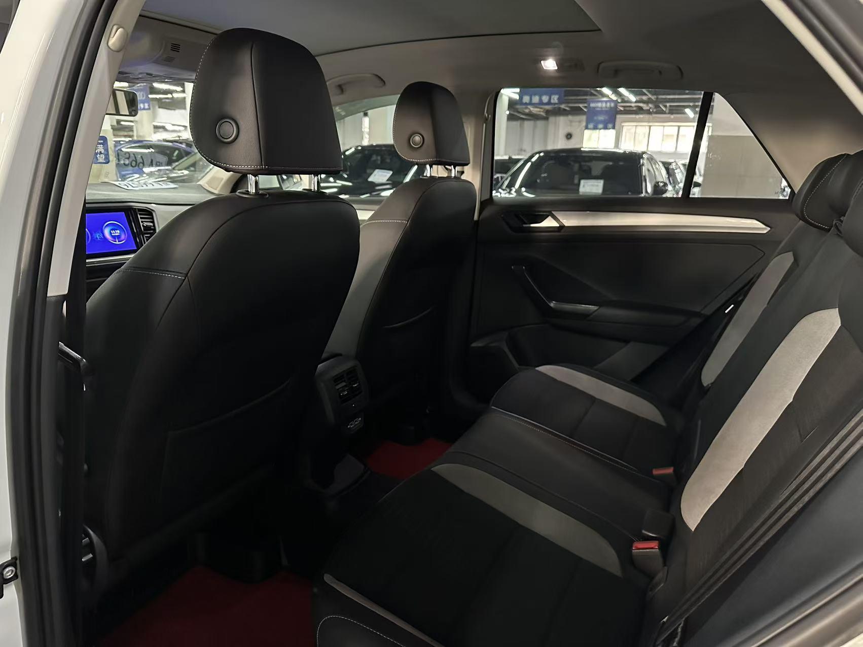 Volkswagen T-Roc 2018 thumb 7