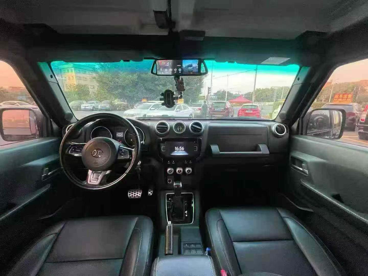 BJ 40 2016 thumb 5