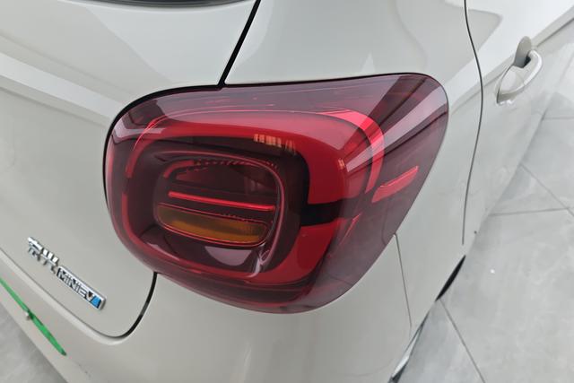 Wuling Mini EV 2025 thumb 10