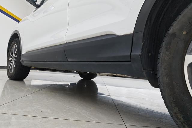 Geely Binyue 2020 thumb 6