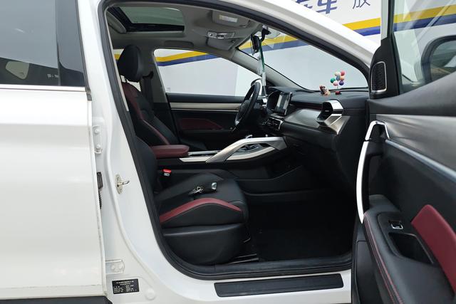 Geely Binyue 2020 thumb 8