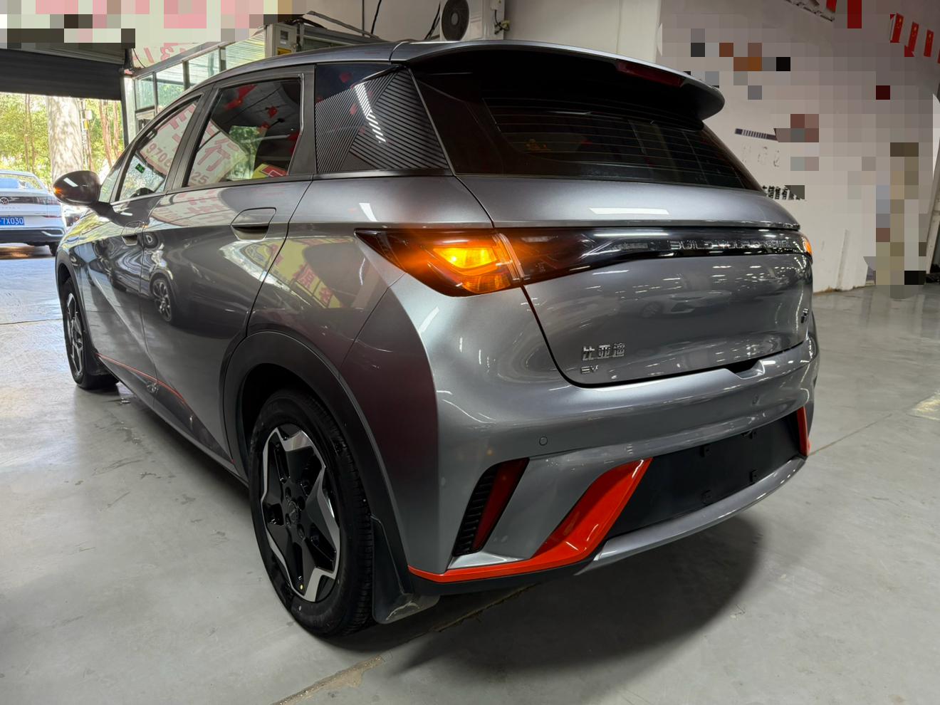 BYD Dolphin 2021 thumb 2
