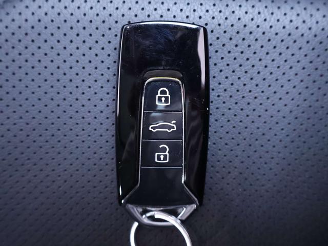 Volkswagen Touareg 2022 thumb 4