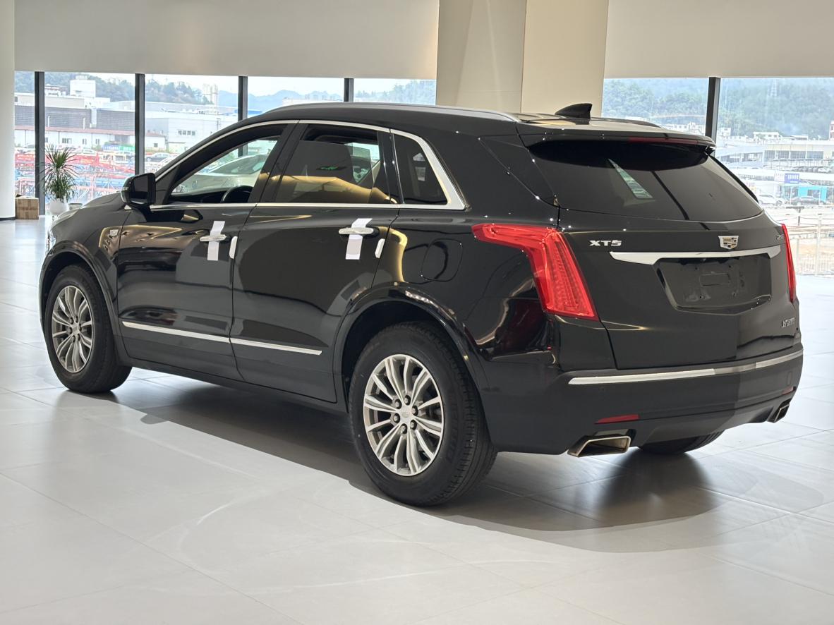 Cadillac XT5 2018 thumb 2