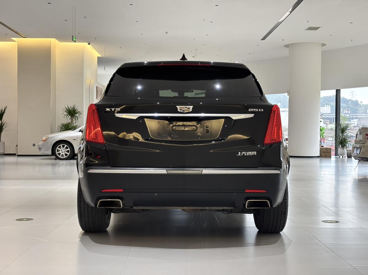 Cadillac XT5 2018 thumb 3