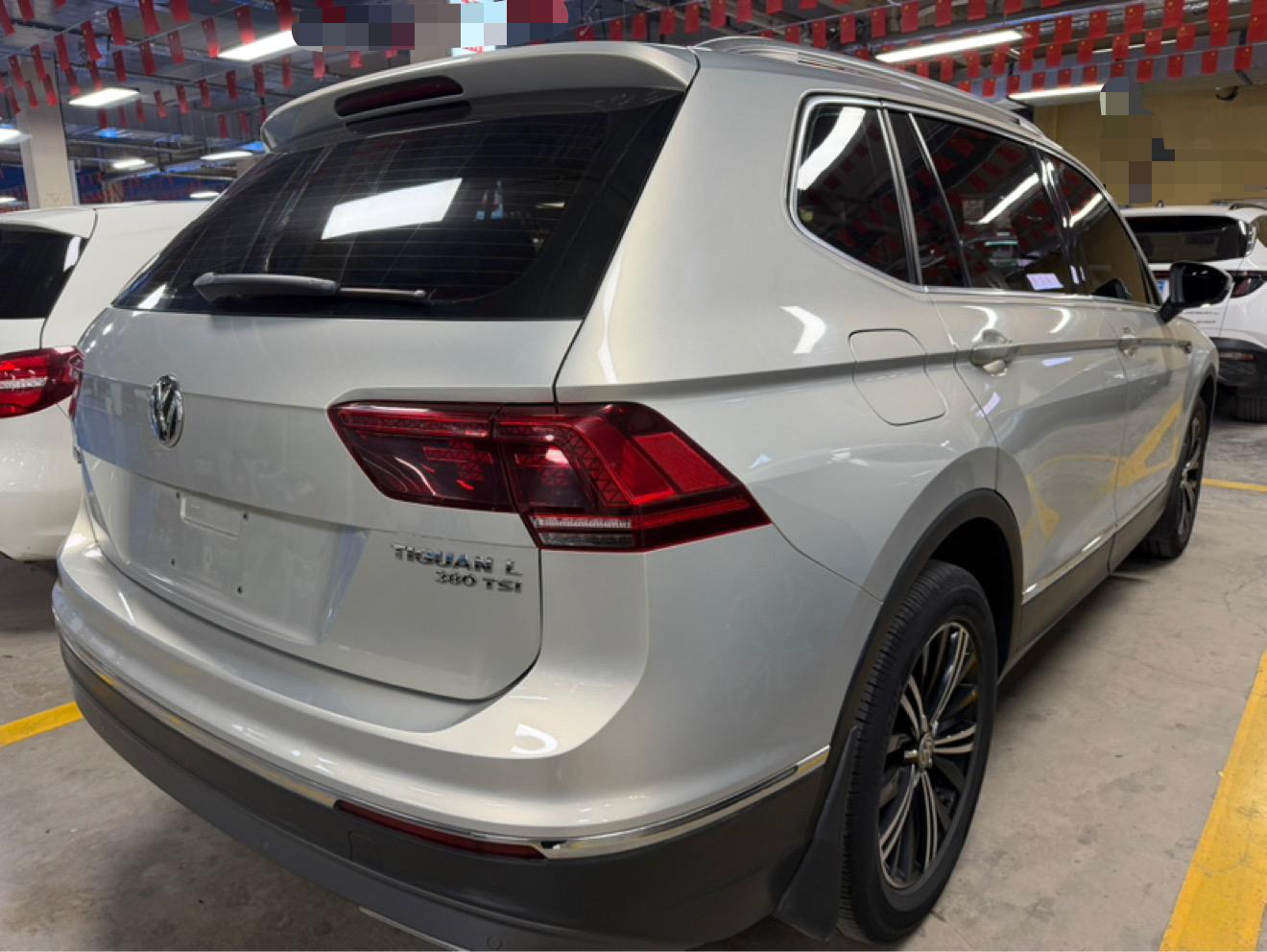 Volkswagen Tiguan 2018 thumb 4