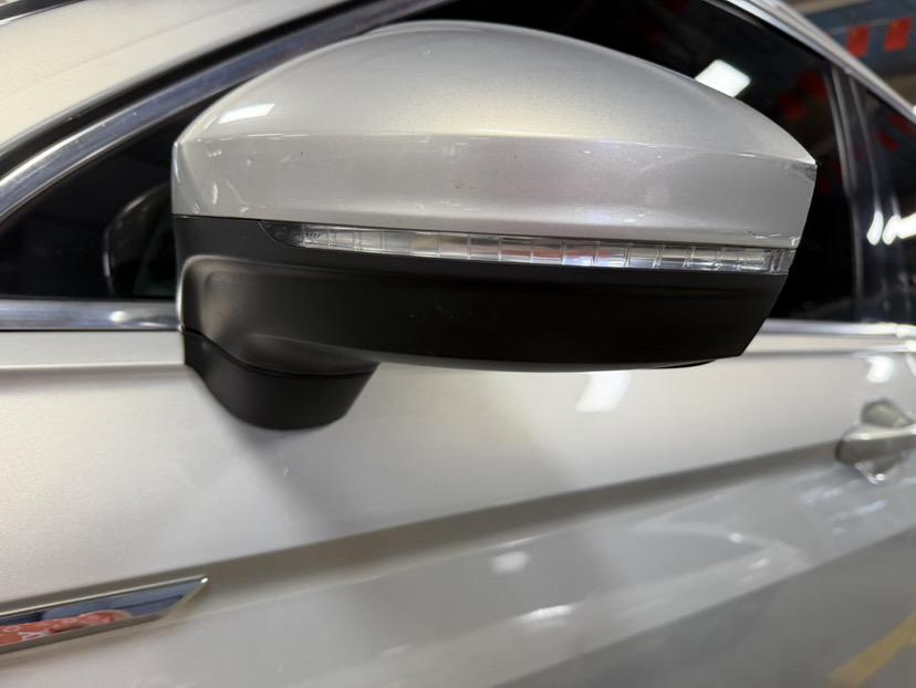 Volkswagen Tiguan 2018 thumb 8