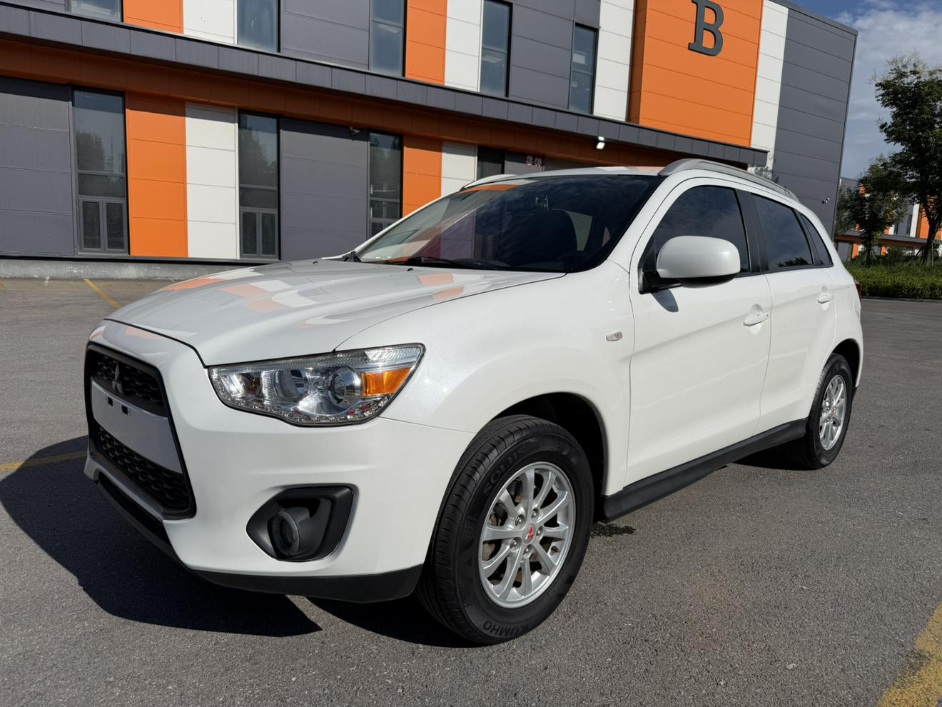 Mitsubishi ASX 2013 thumb 11
