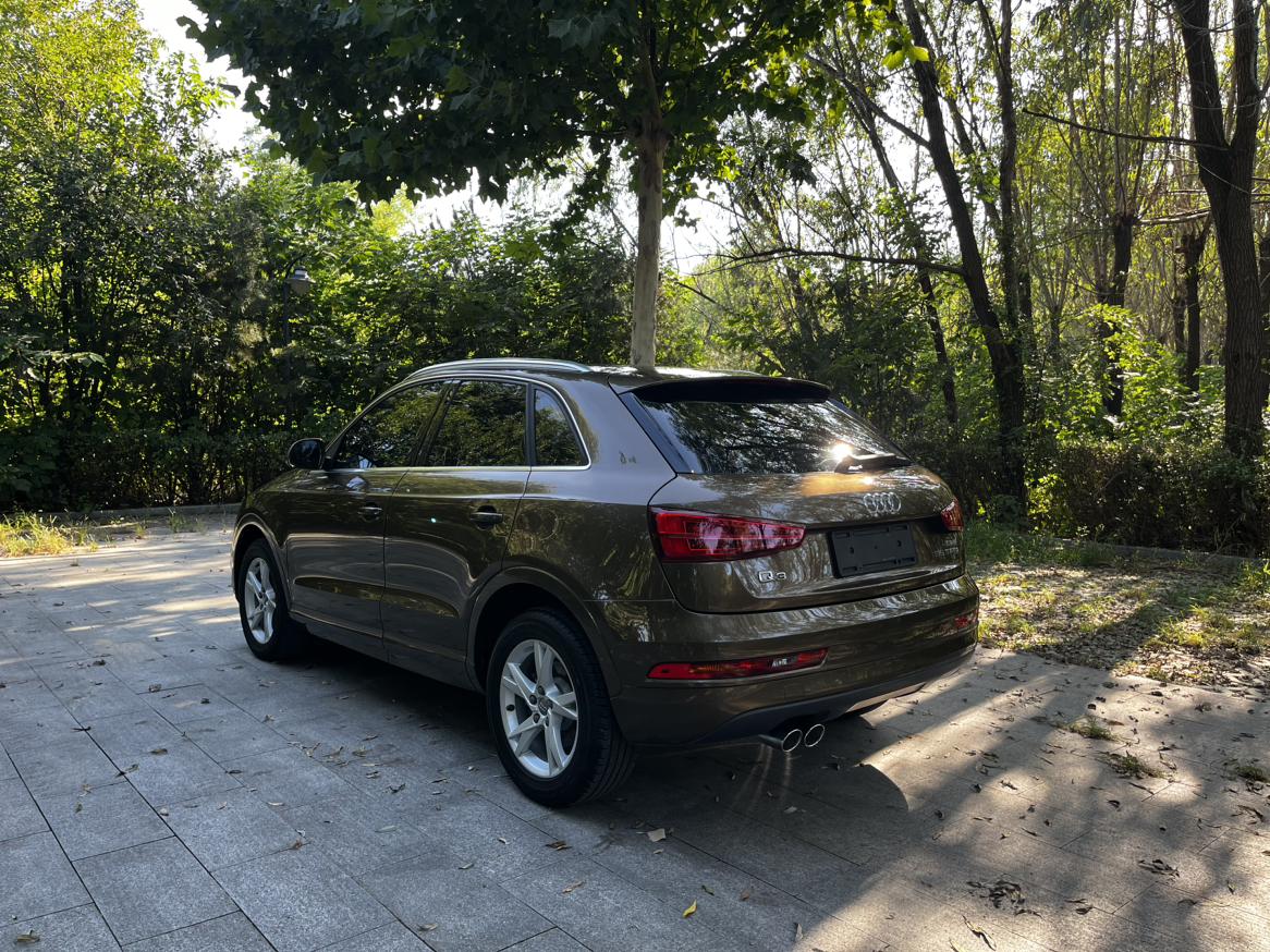 Audi Q3 2018 thumb 2