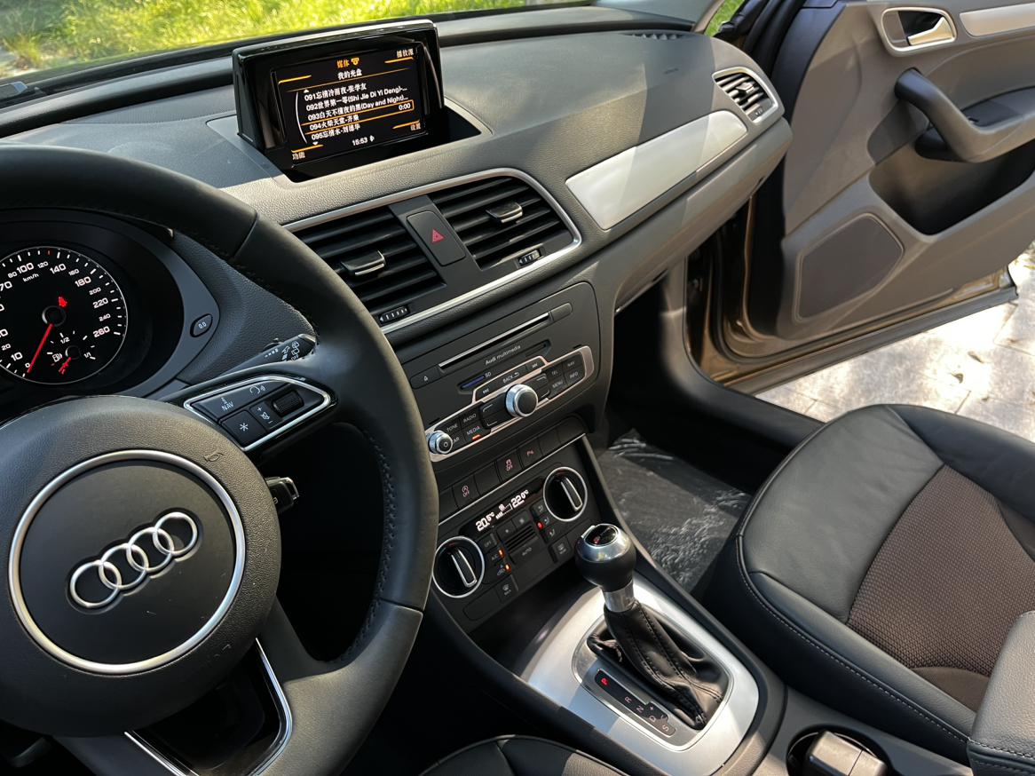 Audi Q3 2018 thumb 7