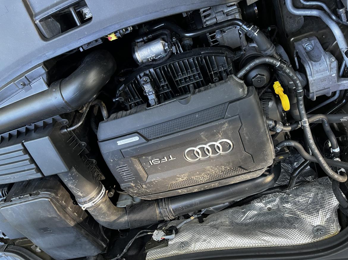 Audi Q3 2018 thumb 8