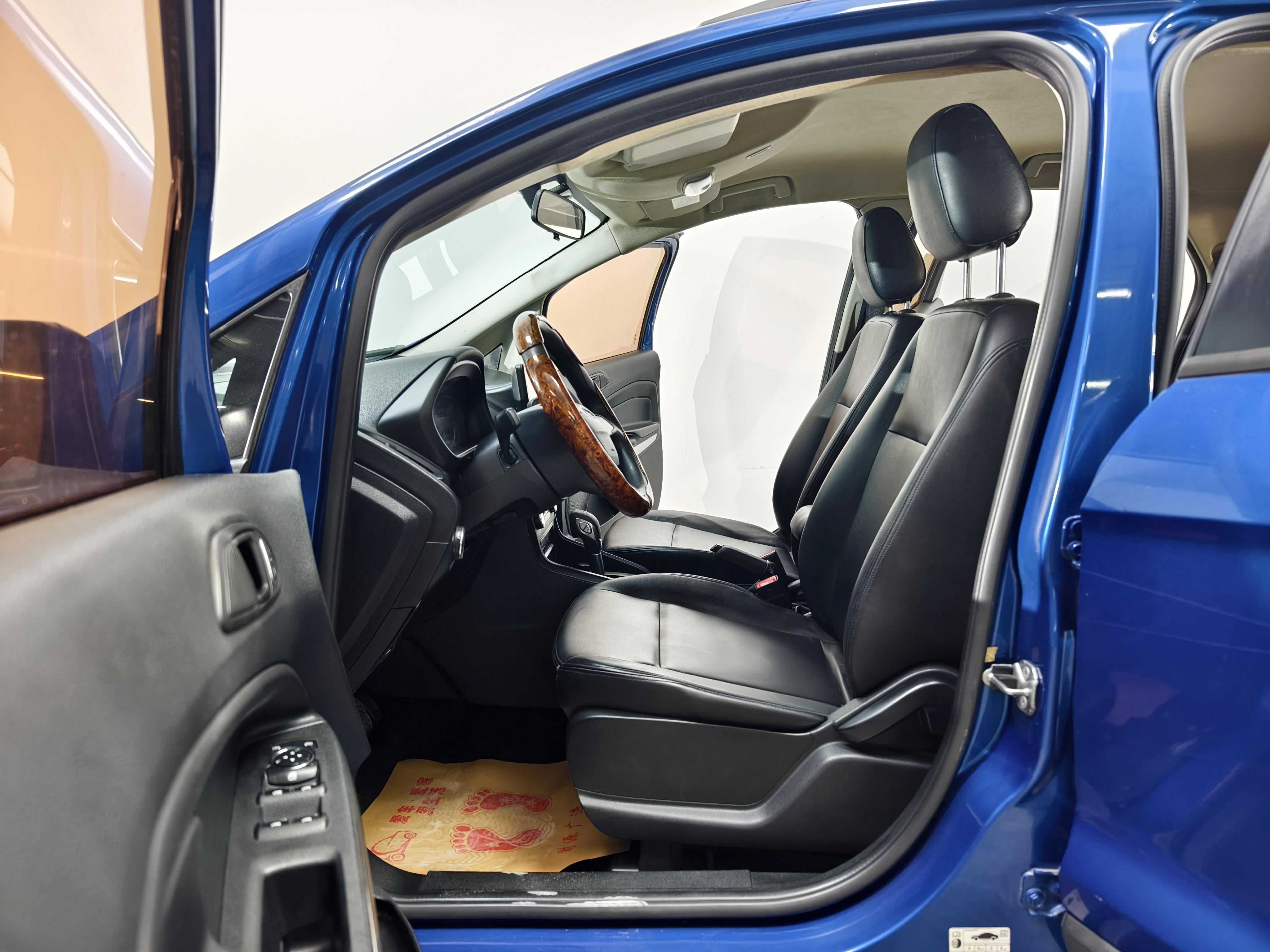 Ford EcoSport 2018 thumb 11