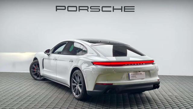 Porsche Panamera 2024 thumb 3