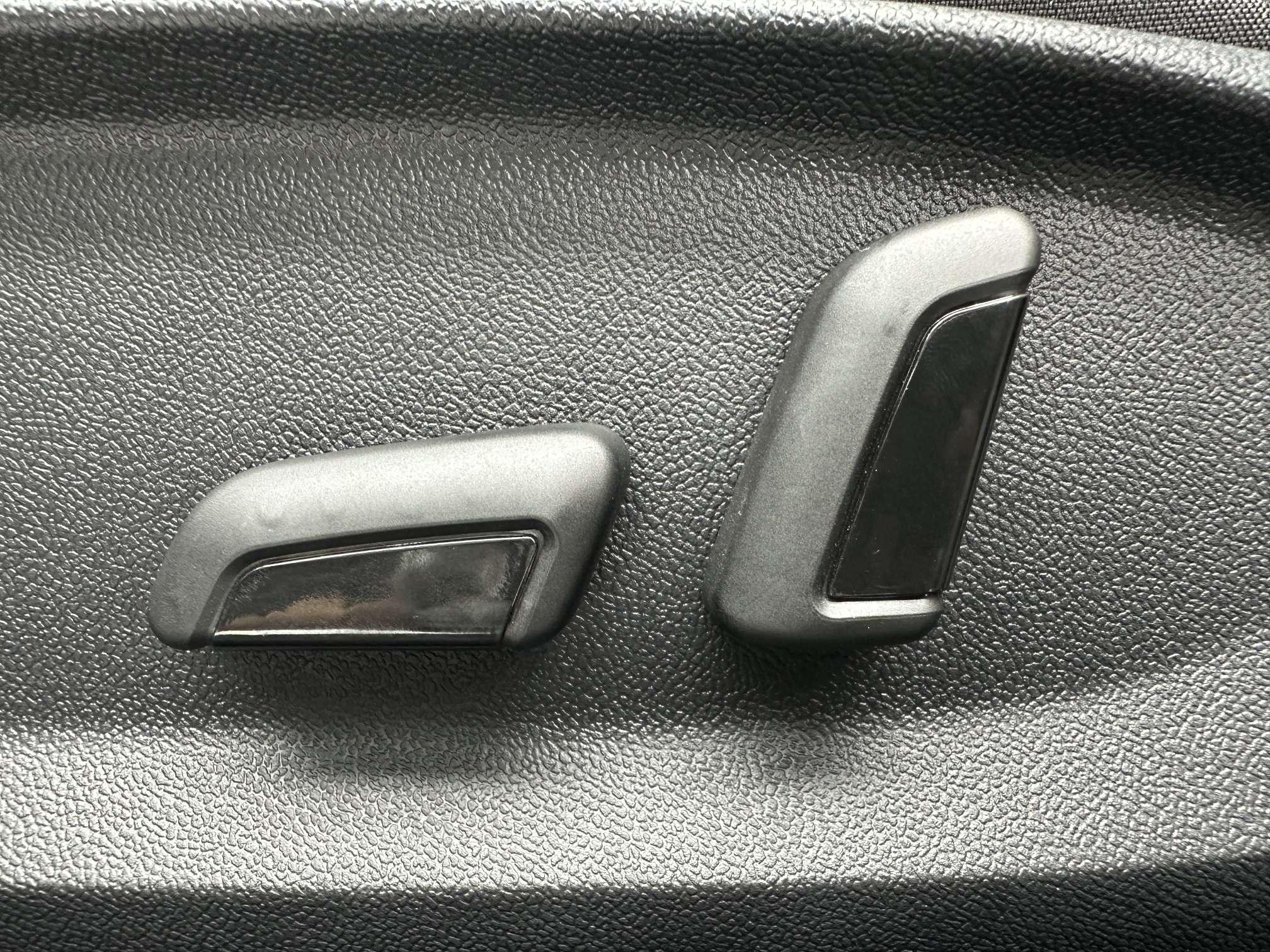 Volkswagen Passat (North America and China) 2023 thumb 7