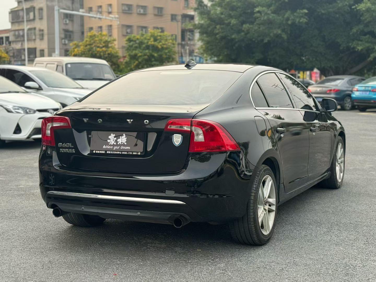 Volvo S60 2014 thumb 4