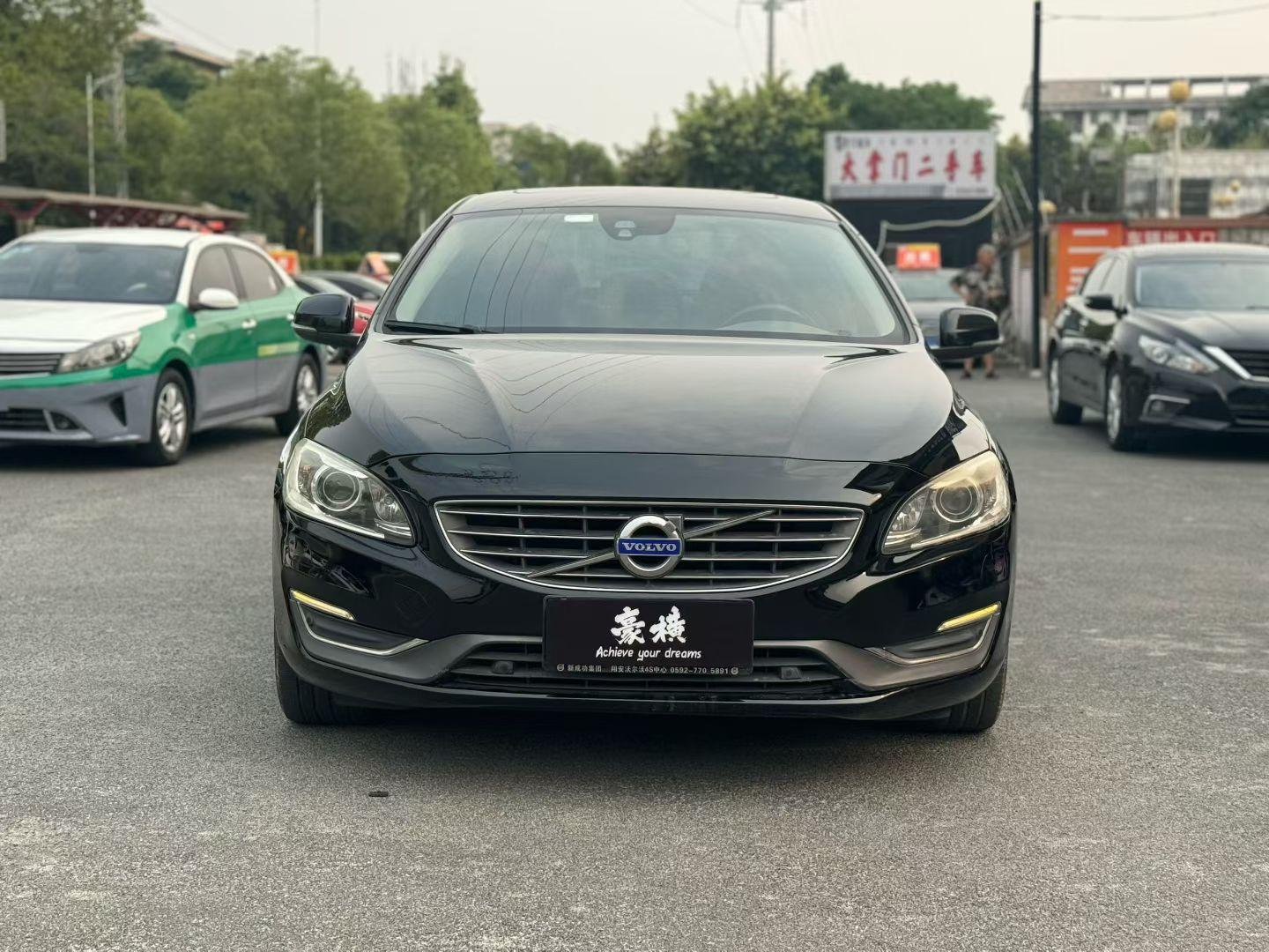 Volvo S60 2014 thumb 9