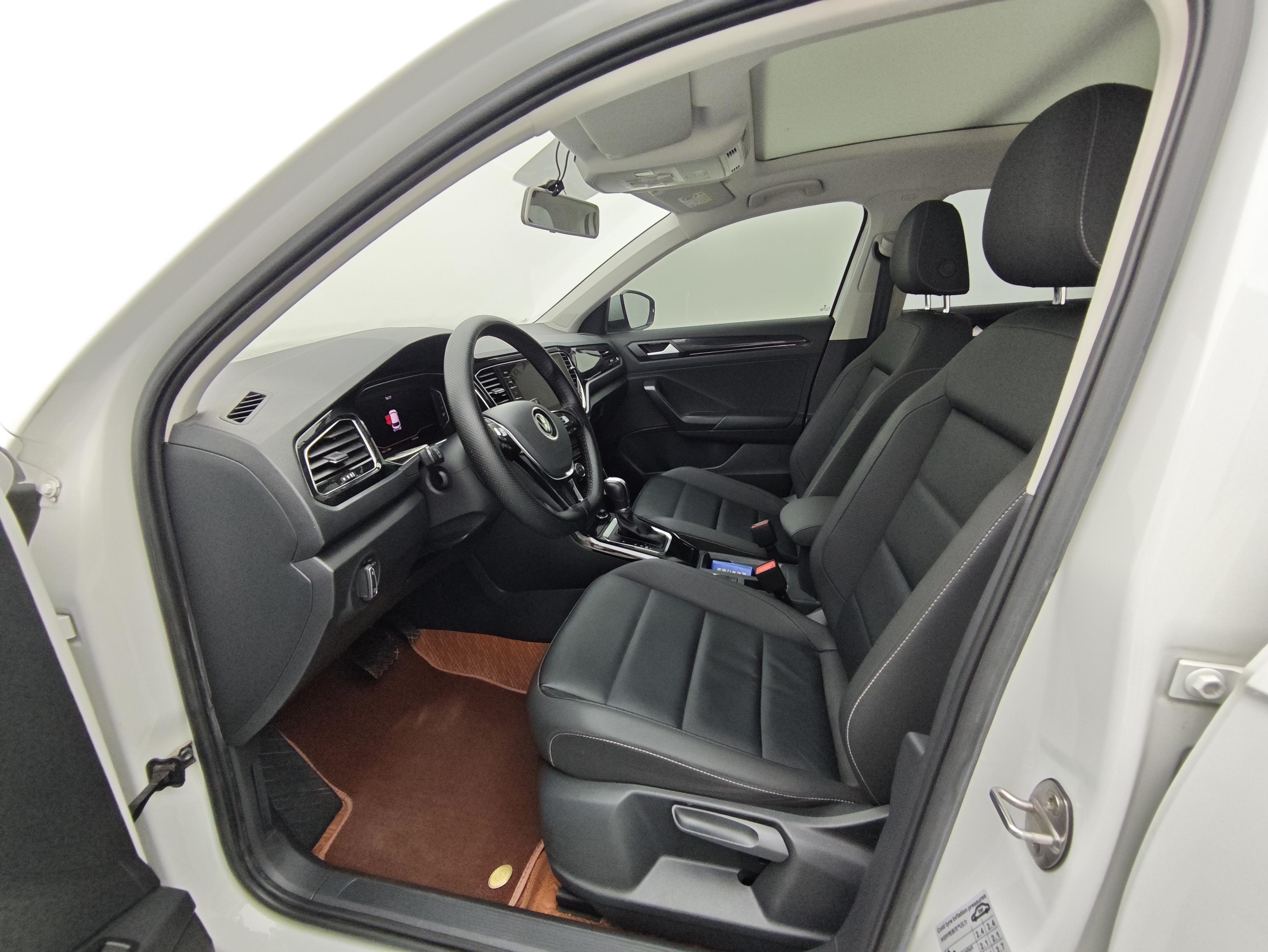 Volkswagen T-Roc 2021 thumb 6