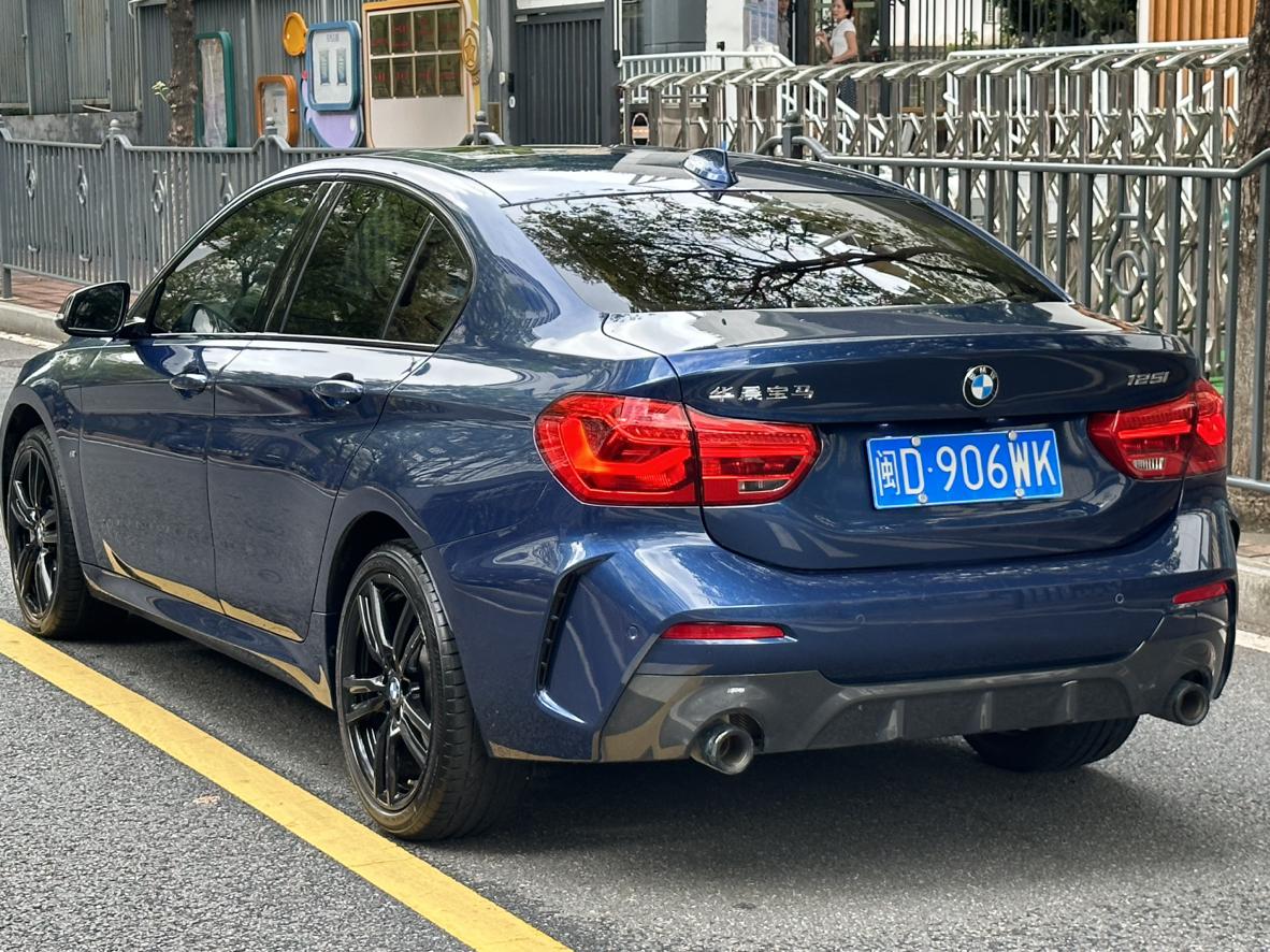 BMW 1 серии 2021 thumb 2