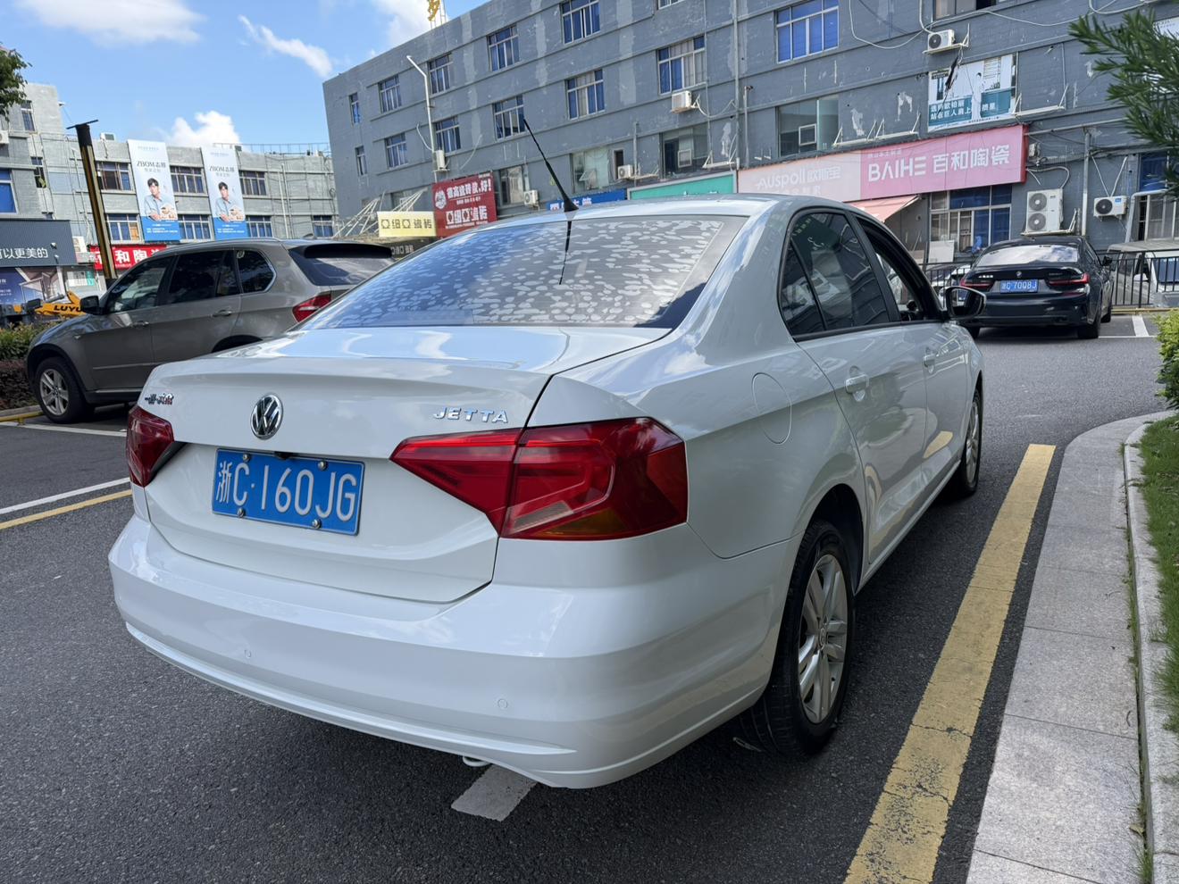 Volkswagen Jetta 2019 thumb 4
