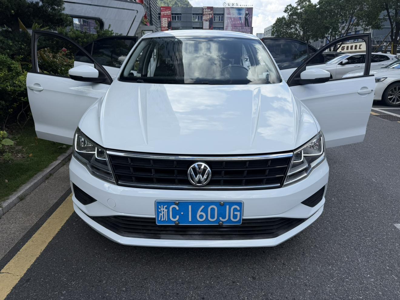 Volkswagen Jetta 2019 thumb 5