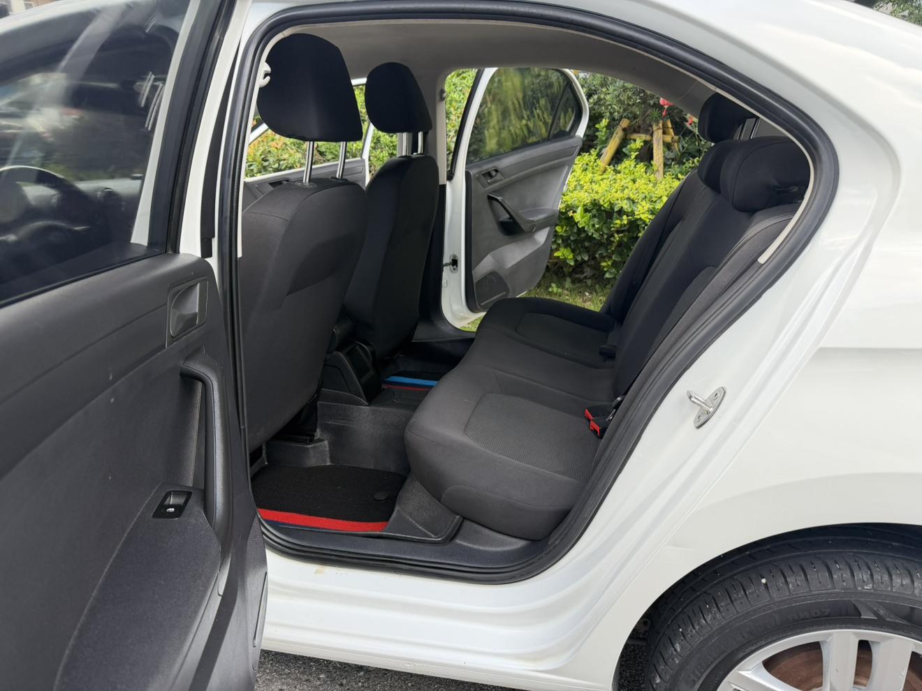 Volkswagen Jetta 2019 thumb 8