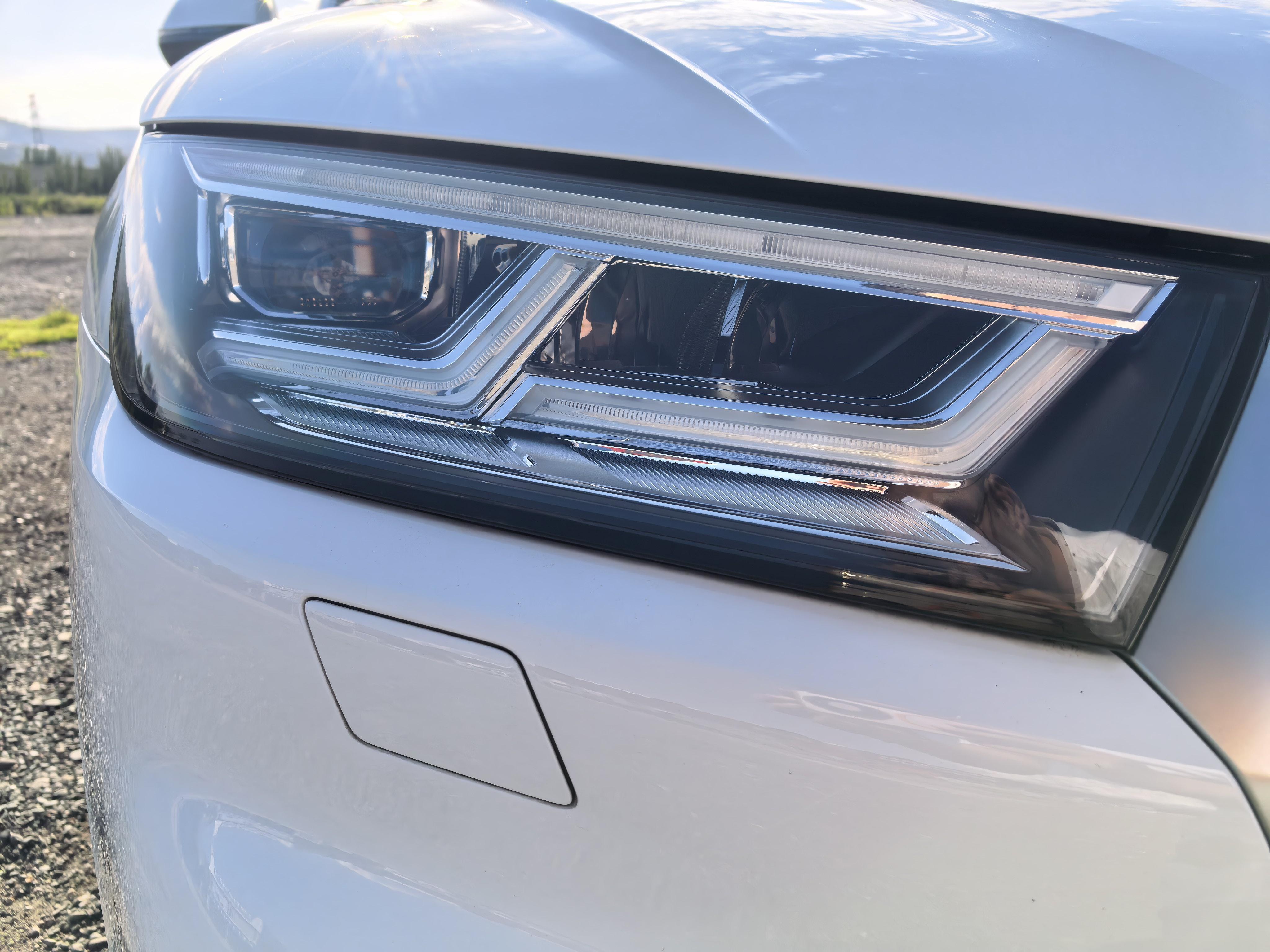 Audi Q5 2018 thumb 5