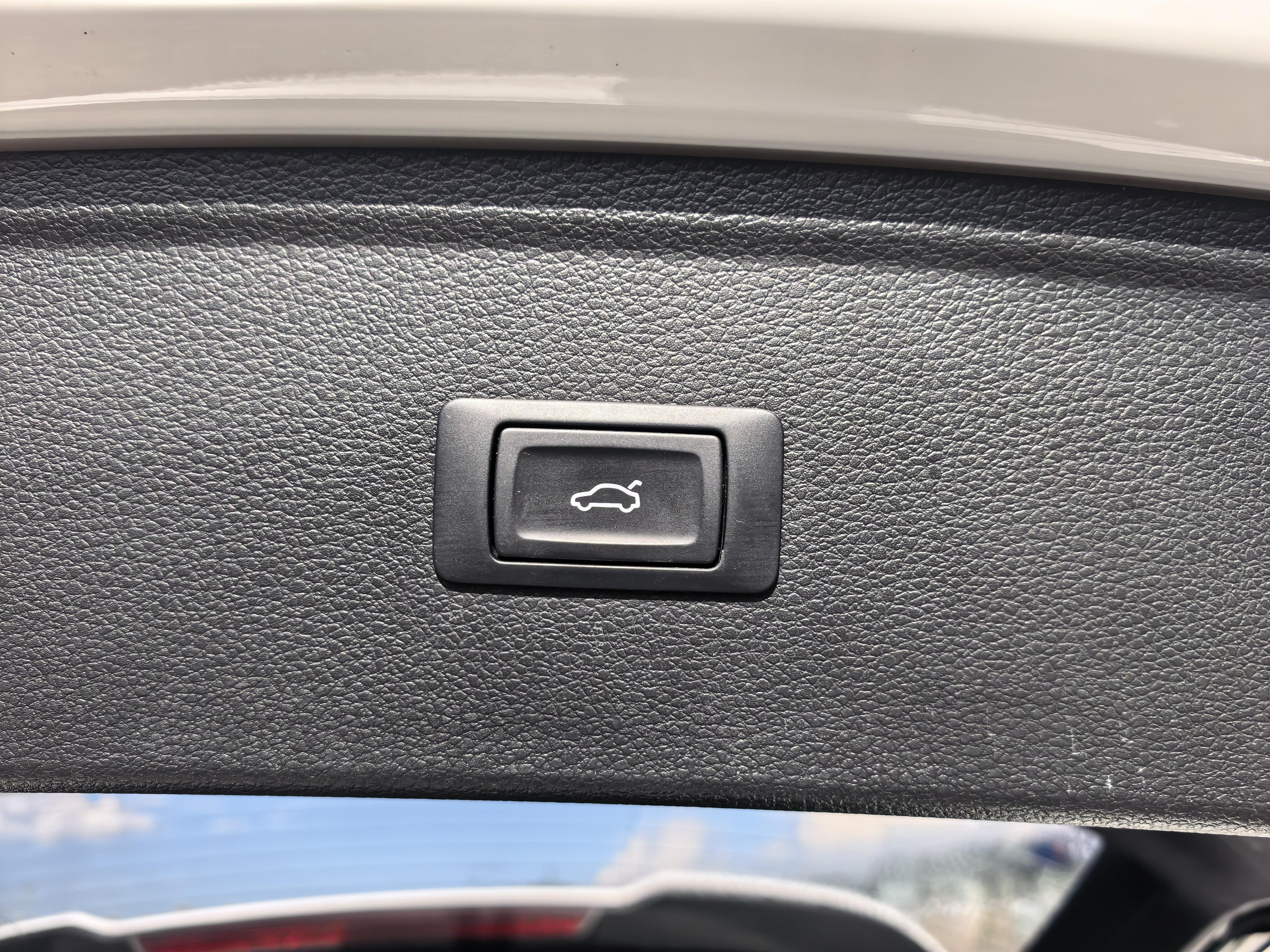Audi Q5 2018 thumb 7