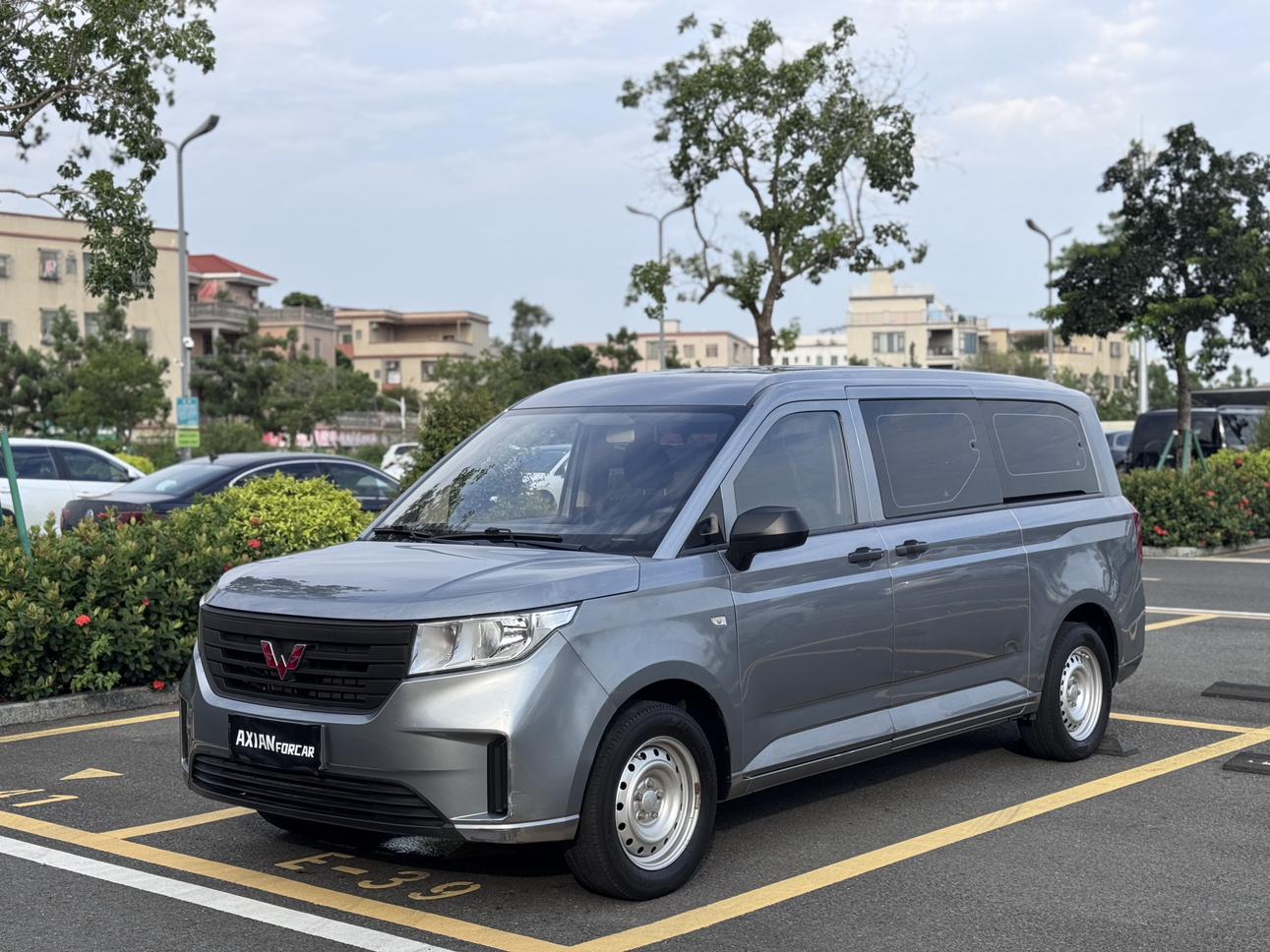 Wuling Zheng Cheng 2021 thumb 8