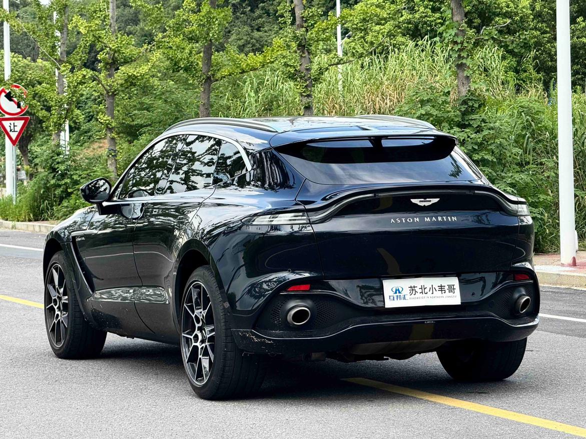 Aston Martin DBX 2022 thumb 2