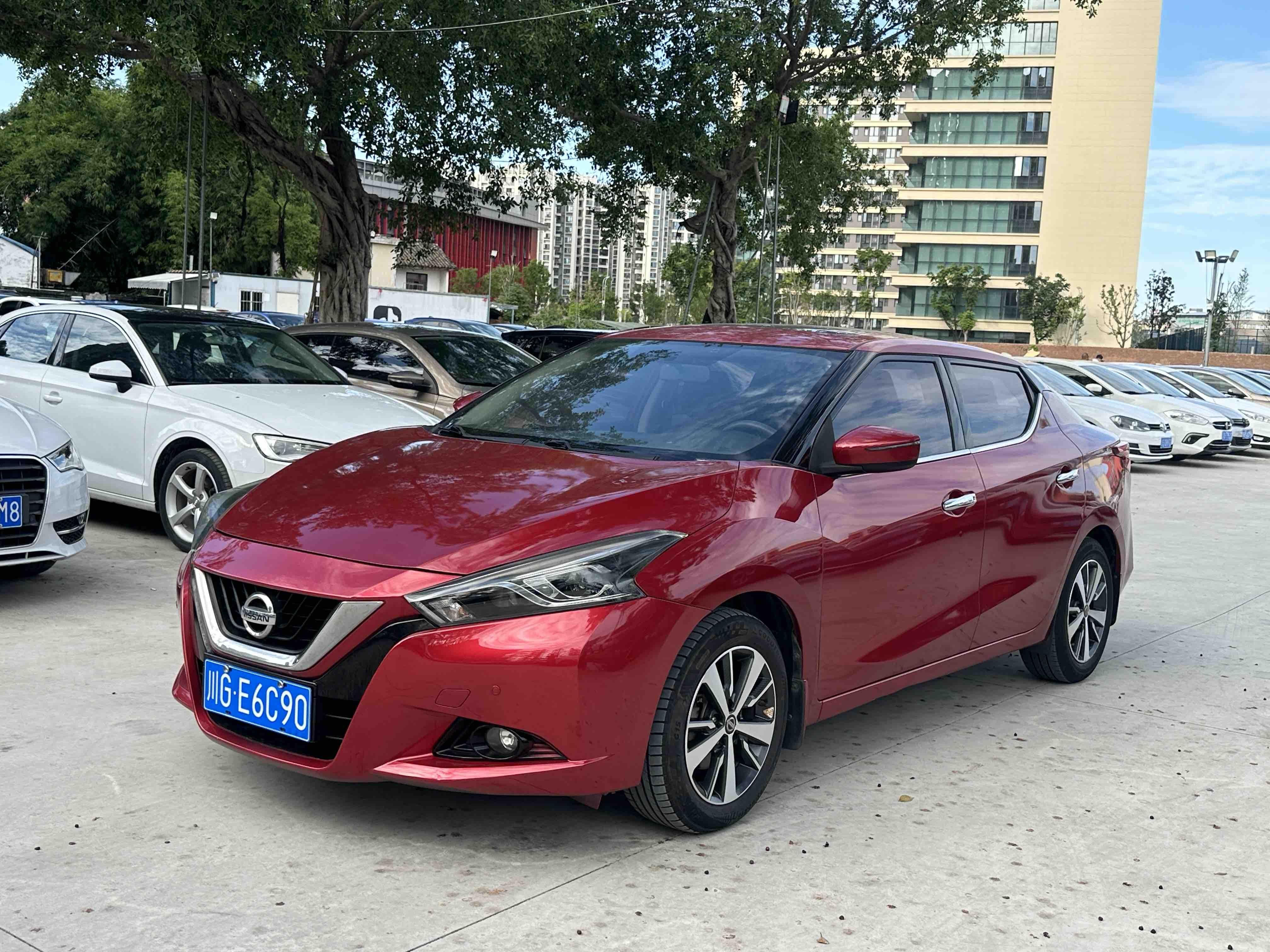 Nissan Lannia 2016 thumb 10