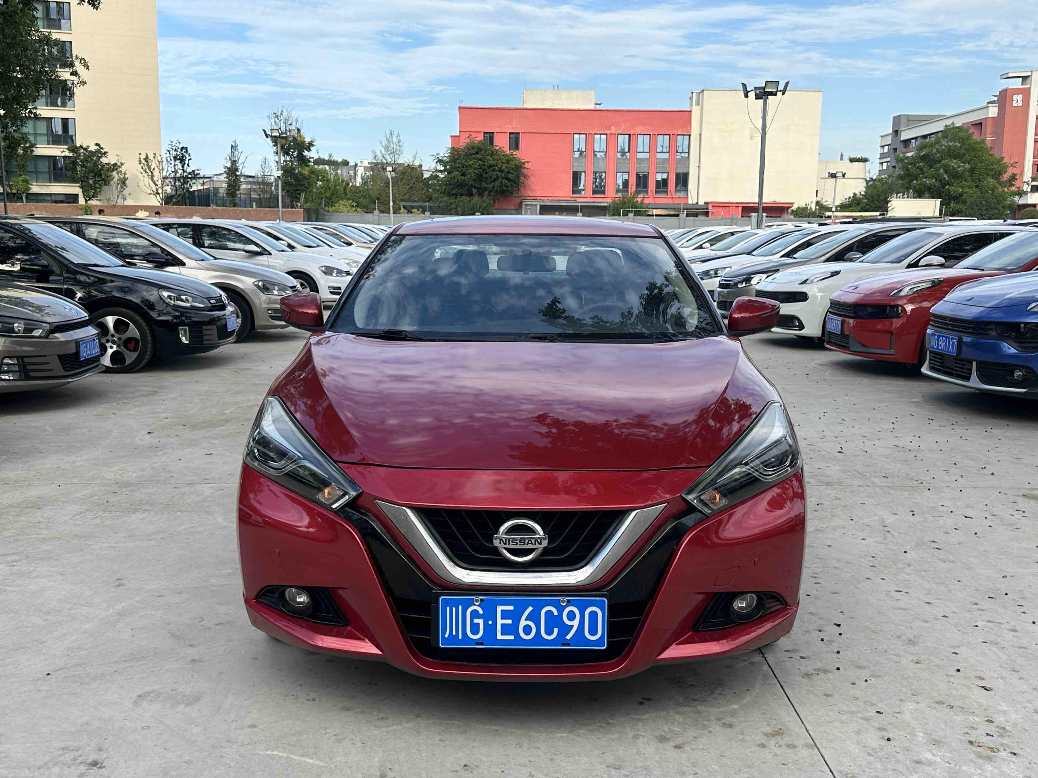 Nissan Lannia 2016 thumb 11