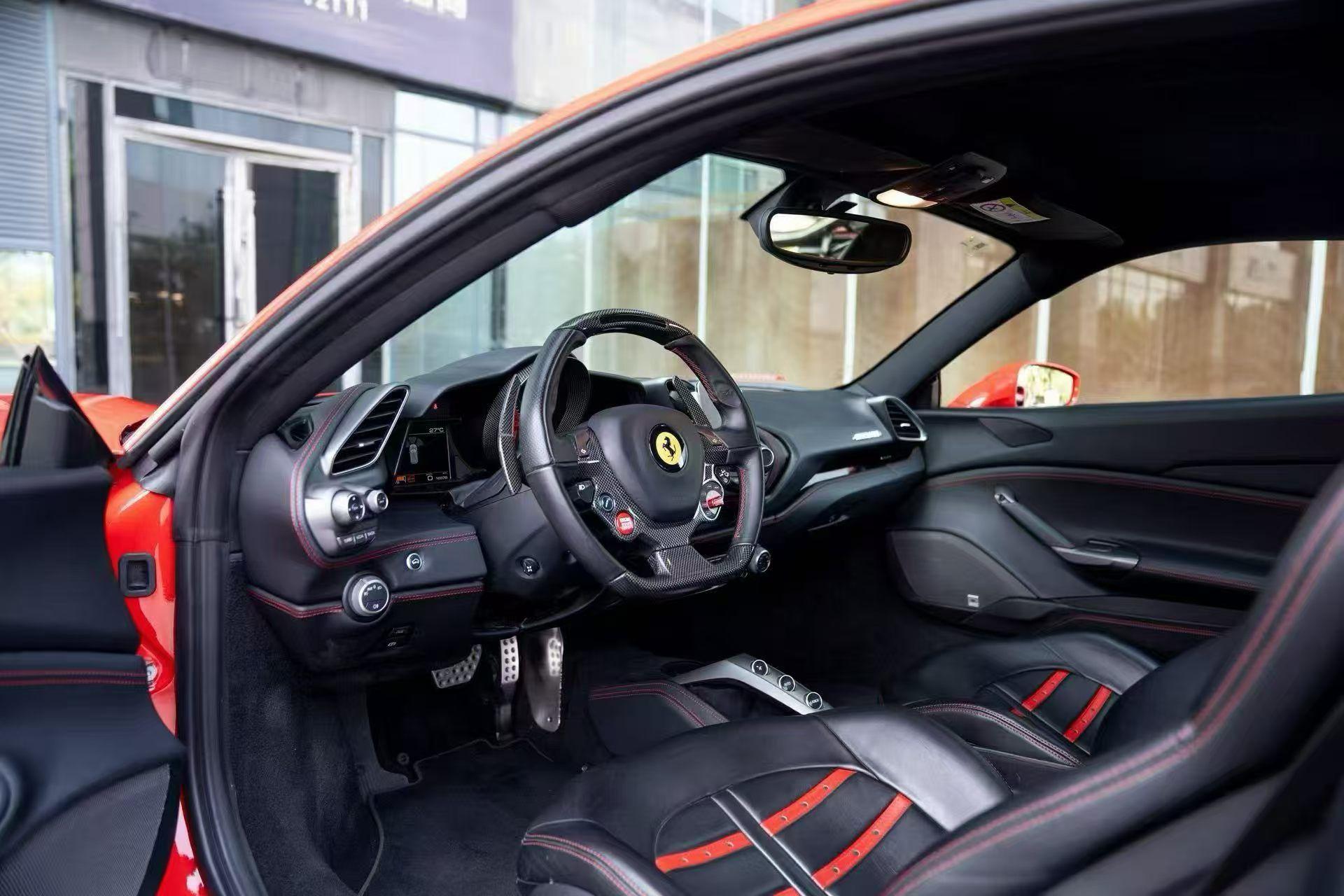 Ferrari 488 2015 thumb 10