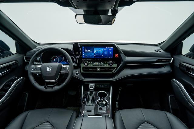 Toyota Crown 2023 thumb 12
