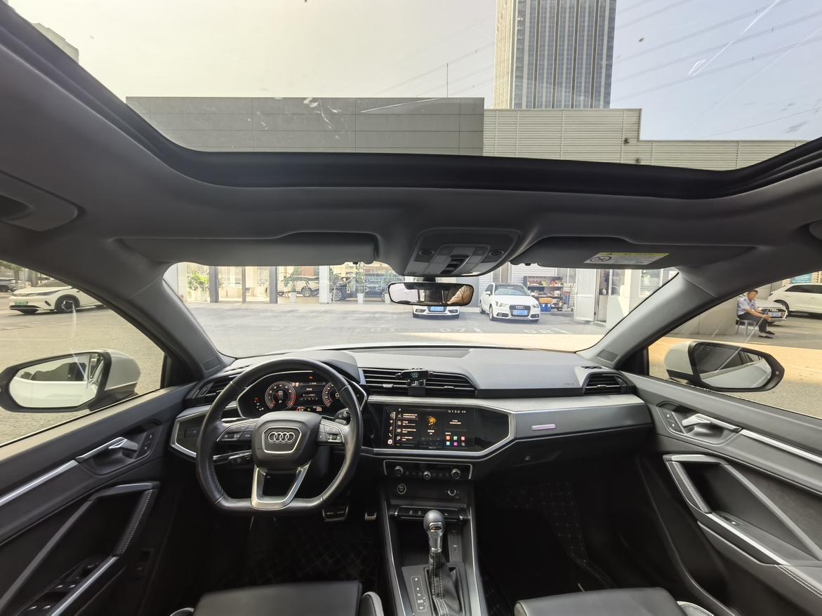 Audi Q3 2024 thumb 3