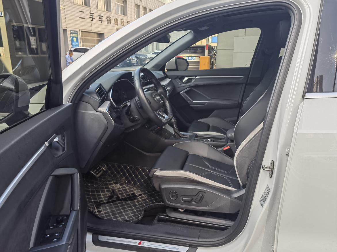 Audi Q3 2024 thumb 5